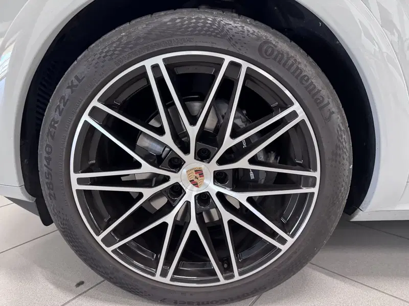Porsche Cayenne Coupé usata a Messina (5)