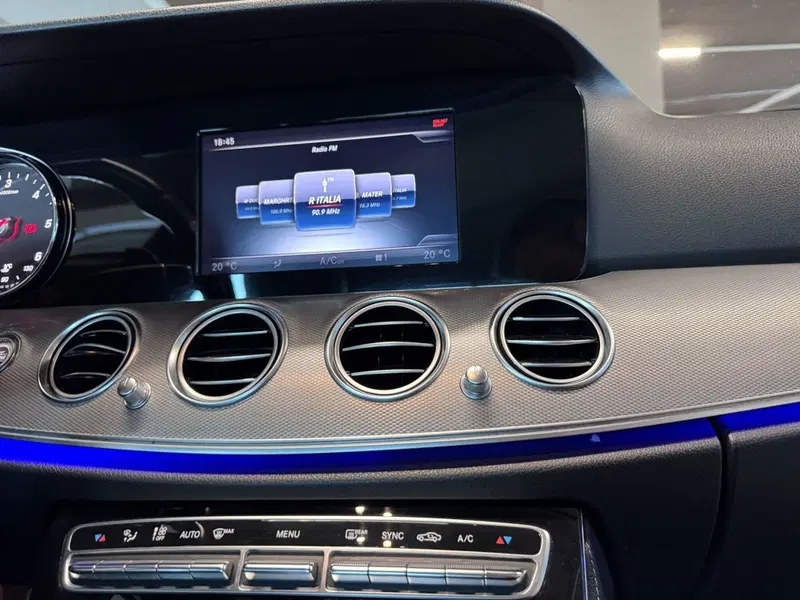 Mercedes-Benz Classe E usata a Messina (12)