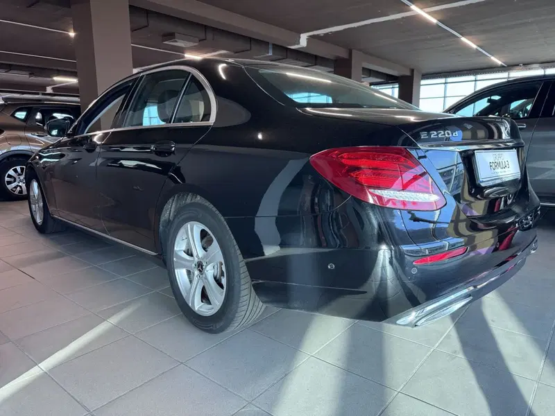 Mercedes-Benz Classe E usata a Messina (4)