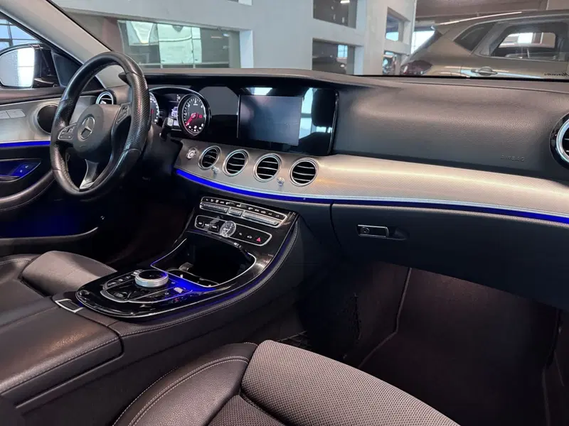 Mercedes-Benz Classe E usata a Messina (9)