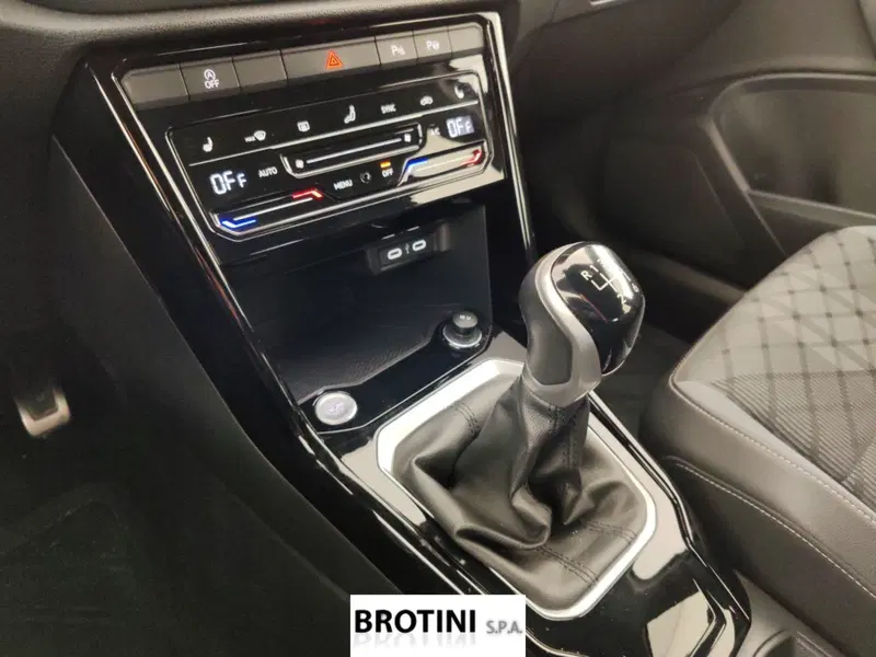 Volkswagen T-Roc usata a Massa-Carrara (7)