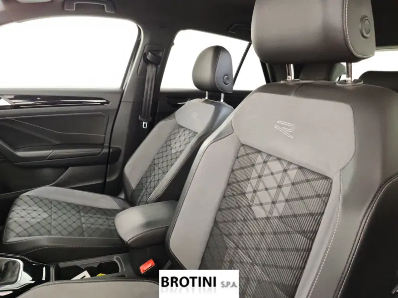 Volkswagen T-Roc usata a Massa-Carrara (6)