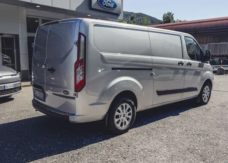 Ford Transit Custom Furgone usata a Verbano Cusio Ossola (2)