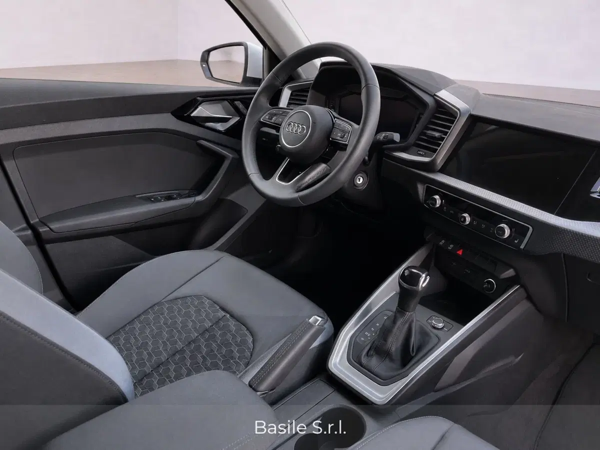 Audi A1 allstreet usata a Taranto (5)