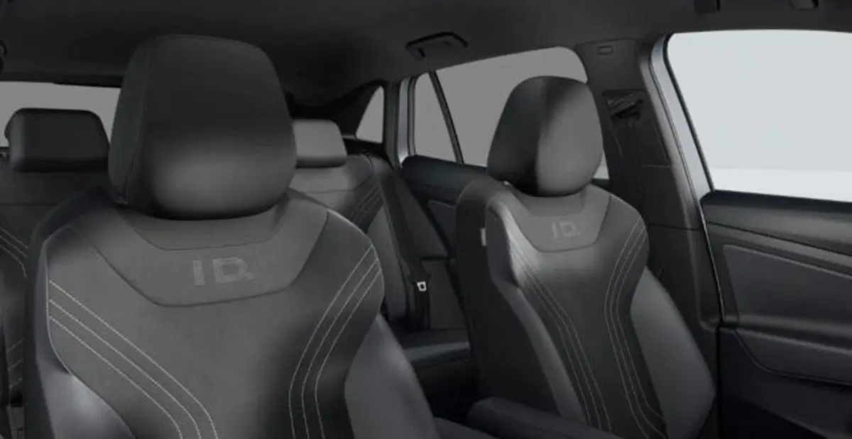 Volkswagen ID.4 nuova a Milano (7)