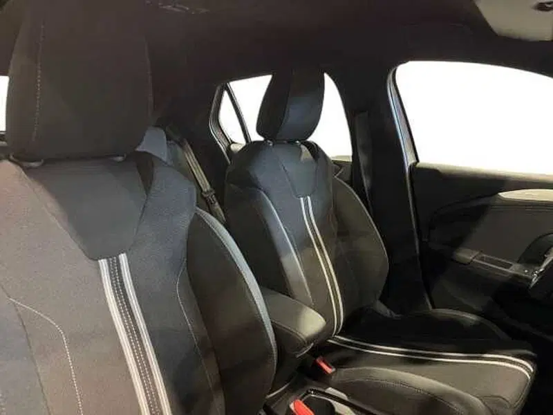 Opel Corsa nuova a Salerno (13)