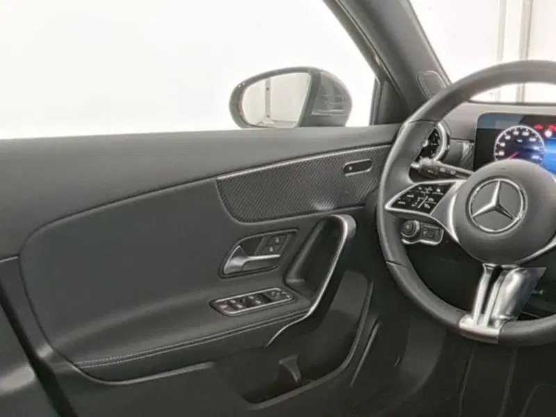 Mercedes-Benz Classe A usata a Milano (9)
