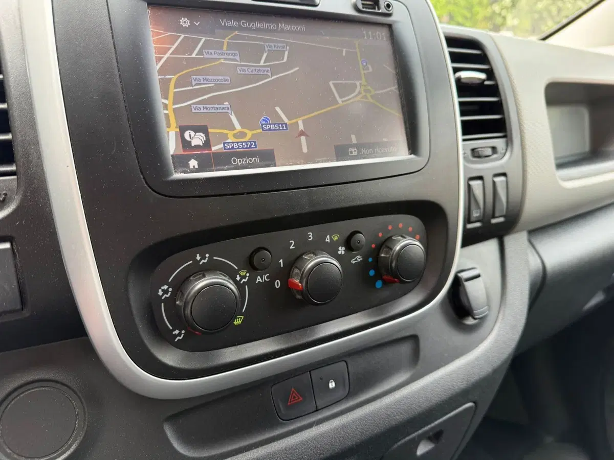 Renault Trafic Furgone usata a Brescia (14)