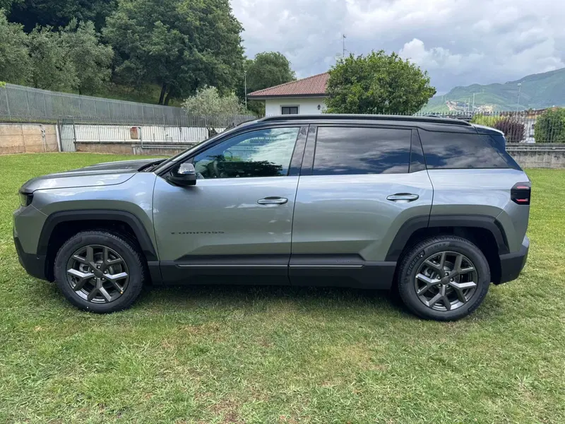 Jeep Compass nuova a Salerno (10)