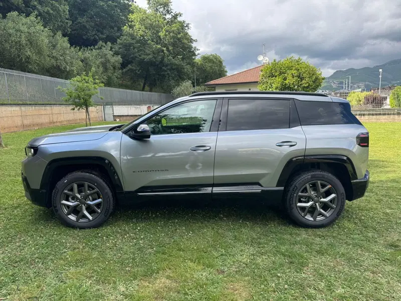 Jeep Compass nuova a Salerno (10)