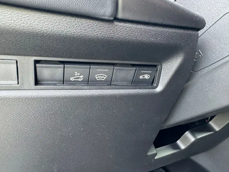 Jeep Compass nuova a Salerno (19)