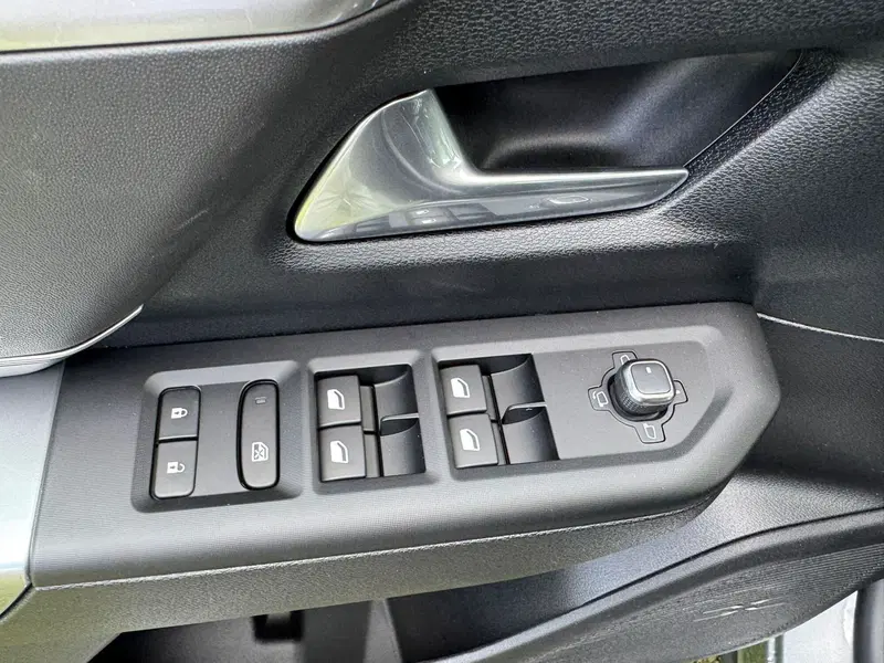 Jeep Compass nuova a Salerno (17)