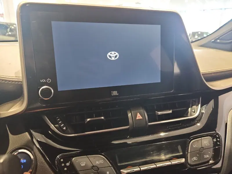 Toyota Toyota C-HR usata a Vicenza (10)