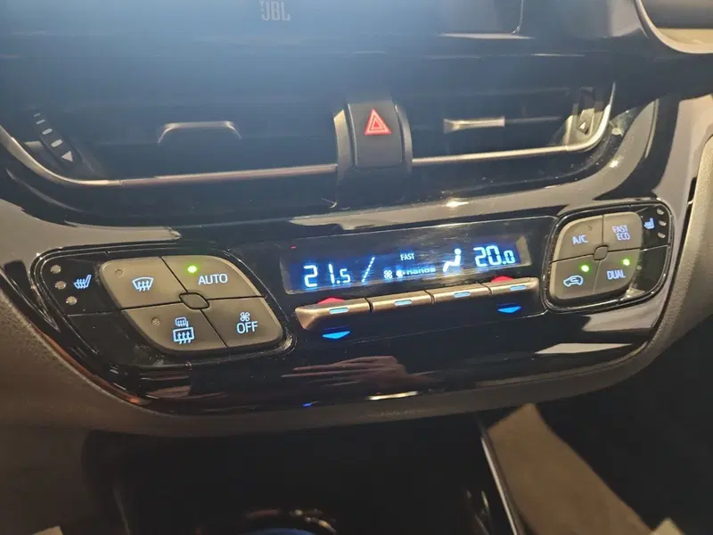 Toyota Toyota C-HR usata a Vicenza (11)