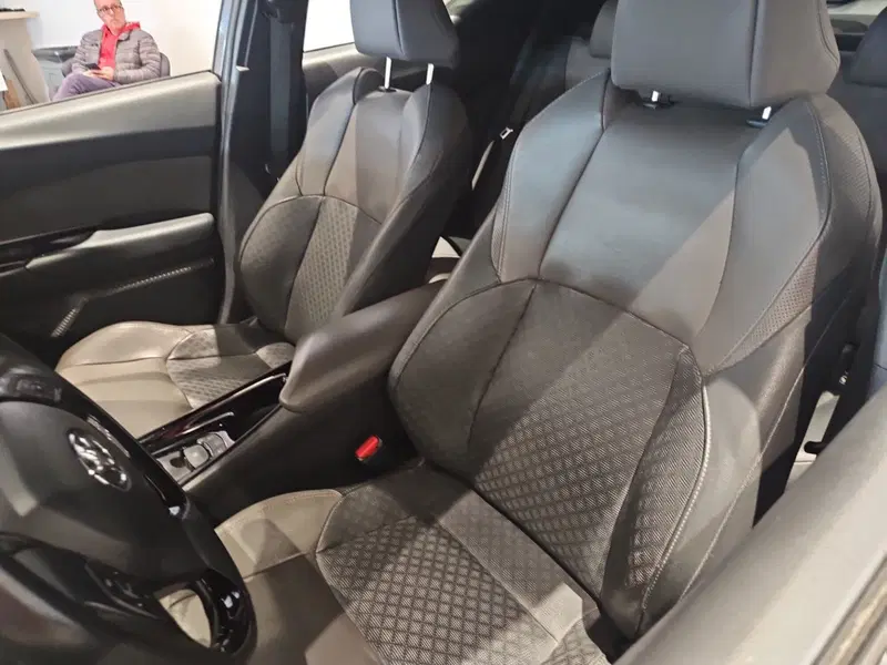 Toyota Toyota C-HR usata a Vicenza (8)