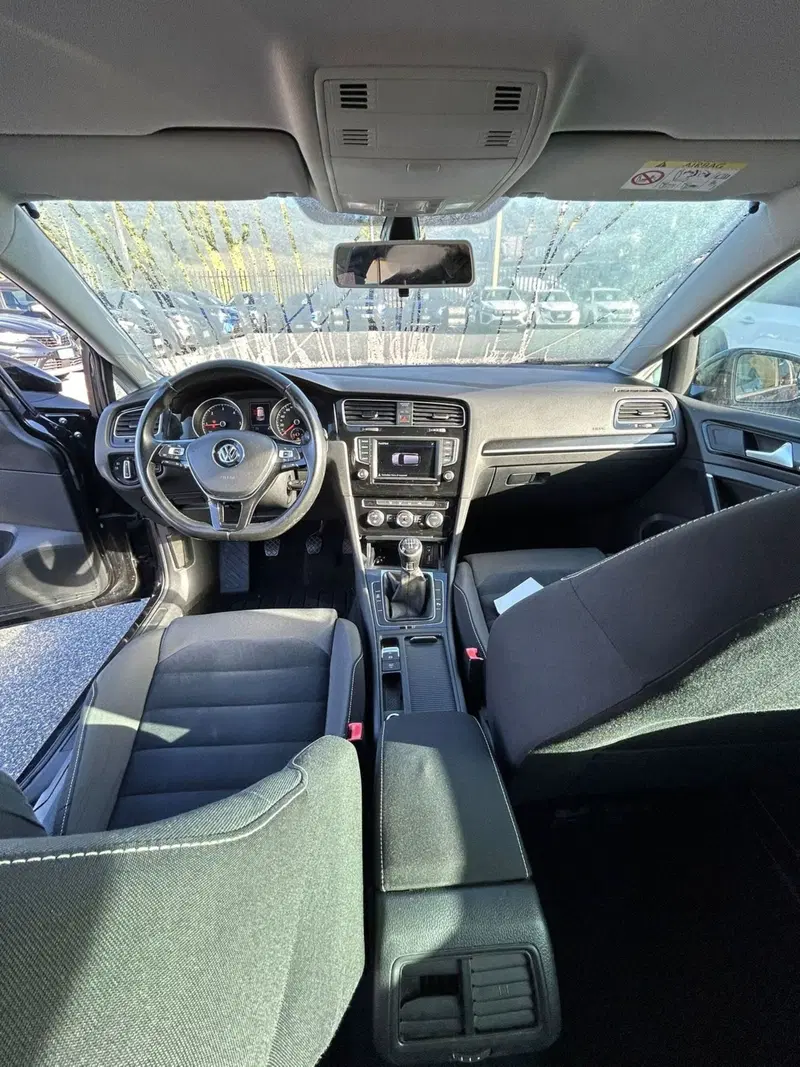 Volkswagen Golf Variant usata a Roma (9)