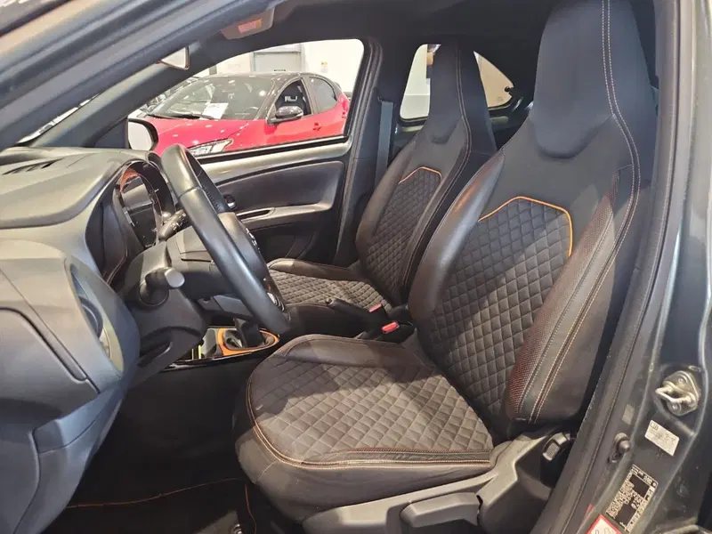 Toyota Aygo X usata a Vicenza (8)