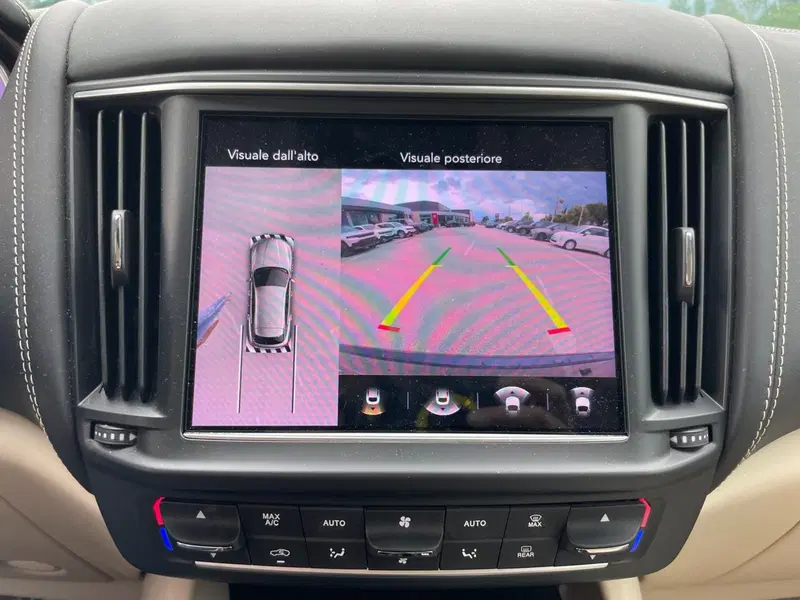 Maserati Levante usata a Ancona (14)