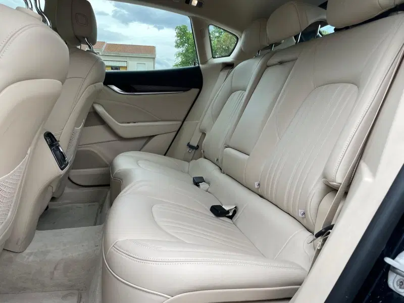 Maserati Levante usata a Ancona (17)