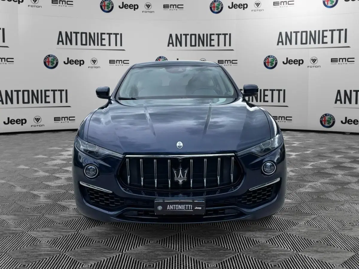 Maserati Levante usata a Ancona (2)