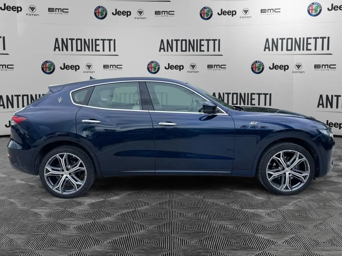 Maserati Levante usata a Ancona (4)