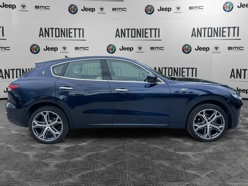 Maserati Levante usata a Ancona (4)