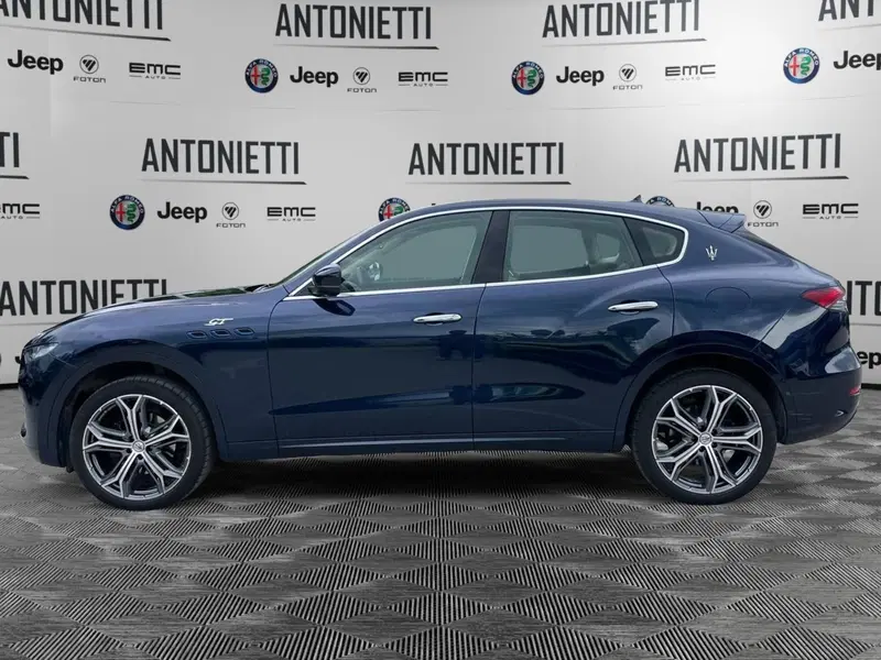 Maserati Levante usata a Ancona (8)