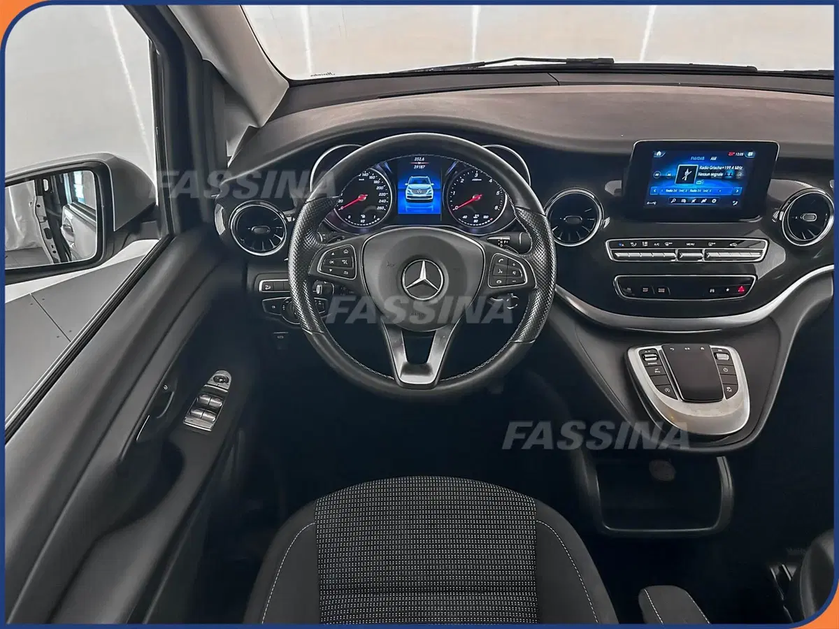 Mercedes-Benz Classe V usata a Milano (10)