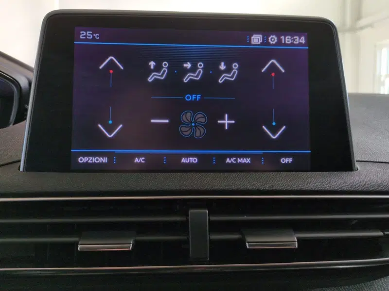 Peugeot 3008 usata a Agrigento (15)