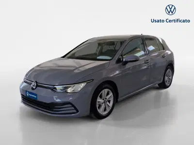 Volkswagen Golf 2.0 TDI DSG SCR Life del 2021 usata a Favara