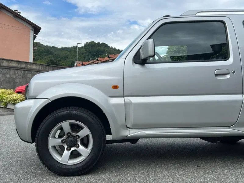 Suzuki Jimny usata a Vercelli (11)