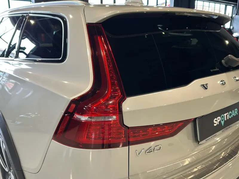 Volvo V60 Cross Country usata a Vicenza (10)