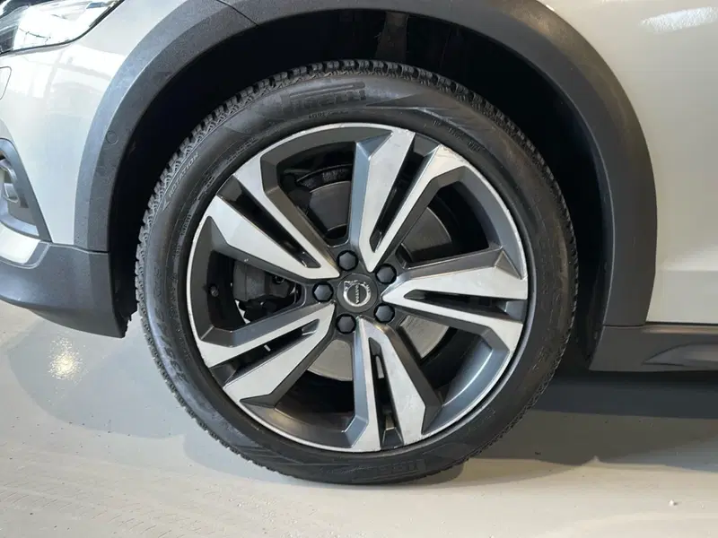 Volvo V60 Cross Country usata a Vicenza (13)