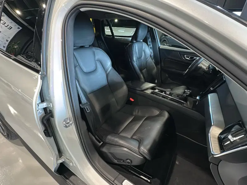 Volvo V60 Cross Country usata a Vicenza (14)