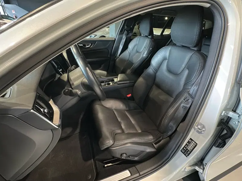 Volvo V60 Cross Country usata a Vicenza (15)