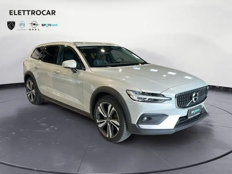 Volvo V60 Cross Country usata a Vicenza (8)
