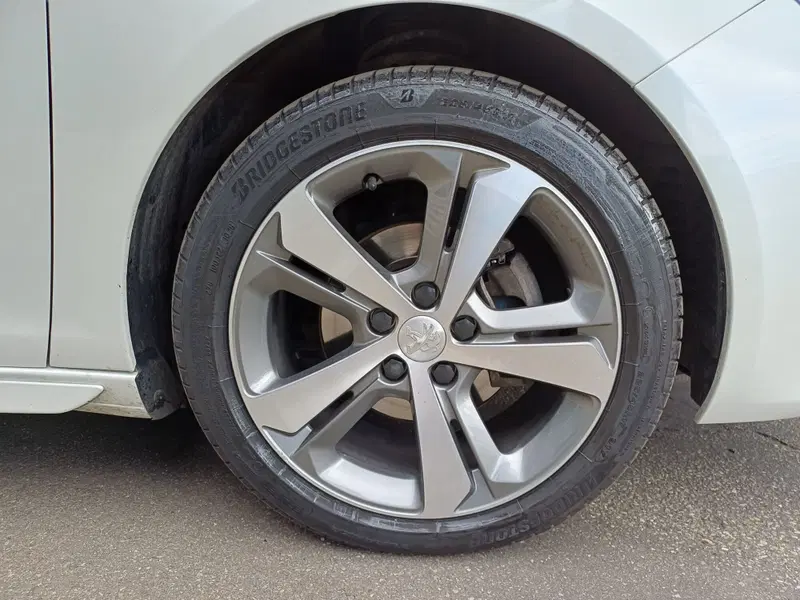Peugeot 308 SW usata a Modena (9)