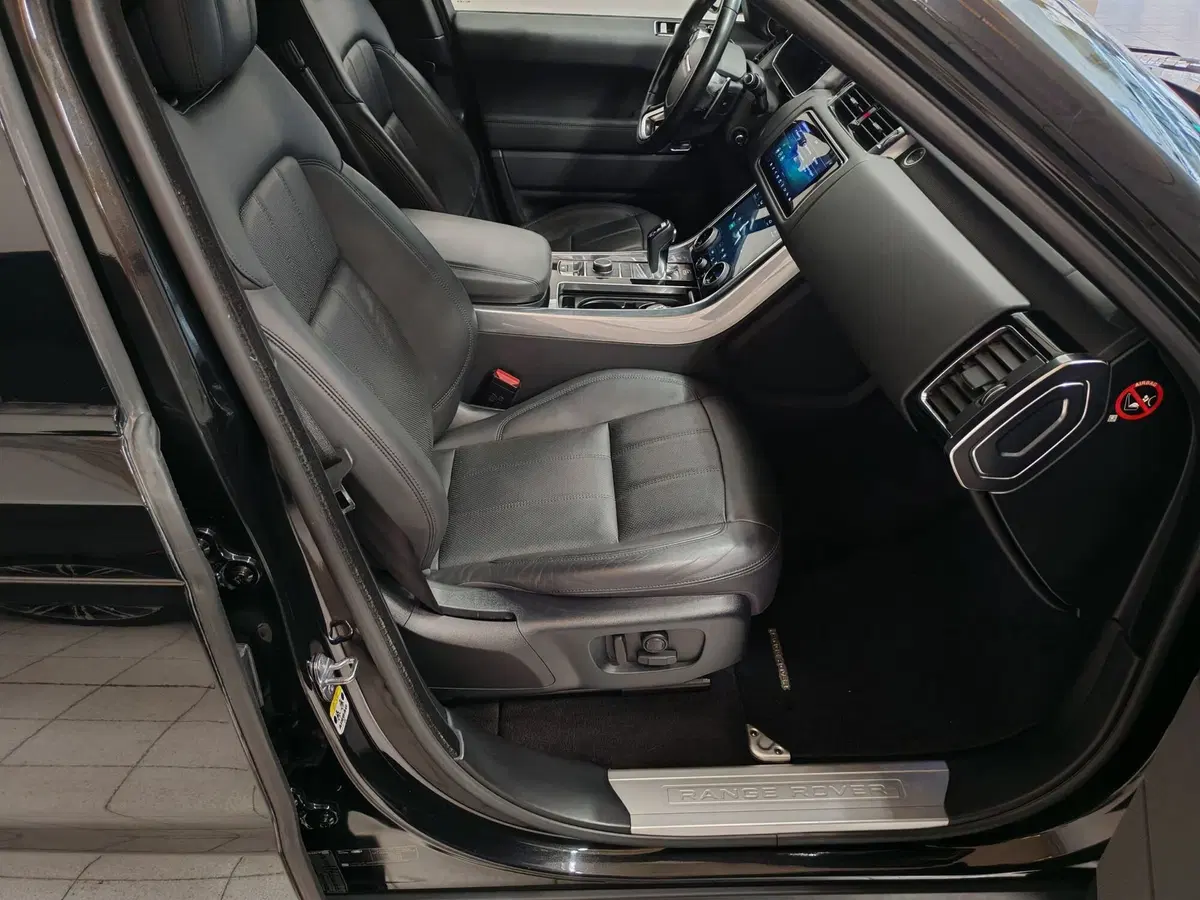 Land Rover Range Rover Sport usata a Novara (17)