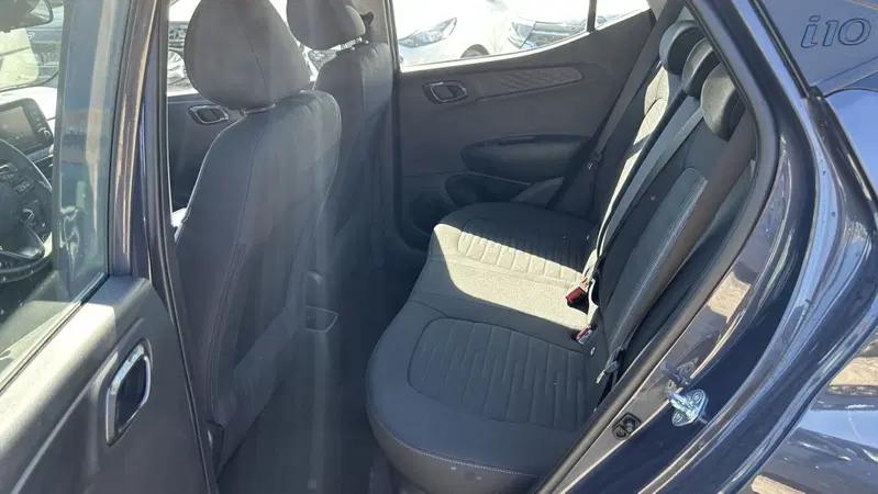 Hyundai i10 nuova a Roma (12)