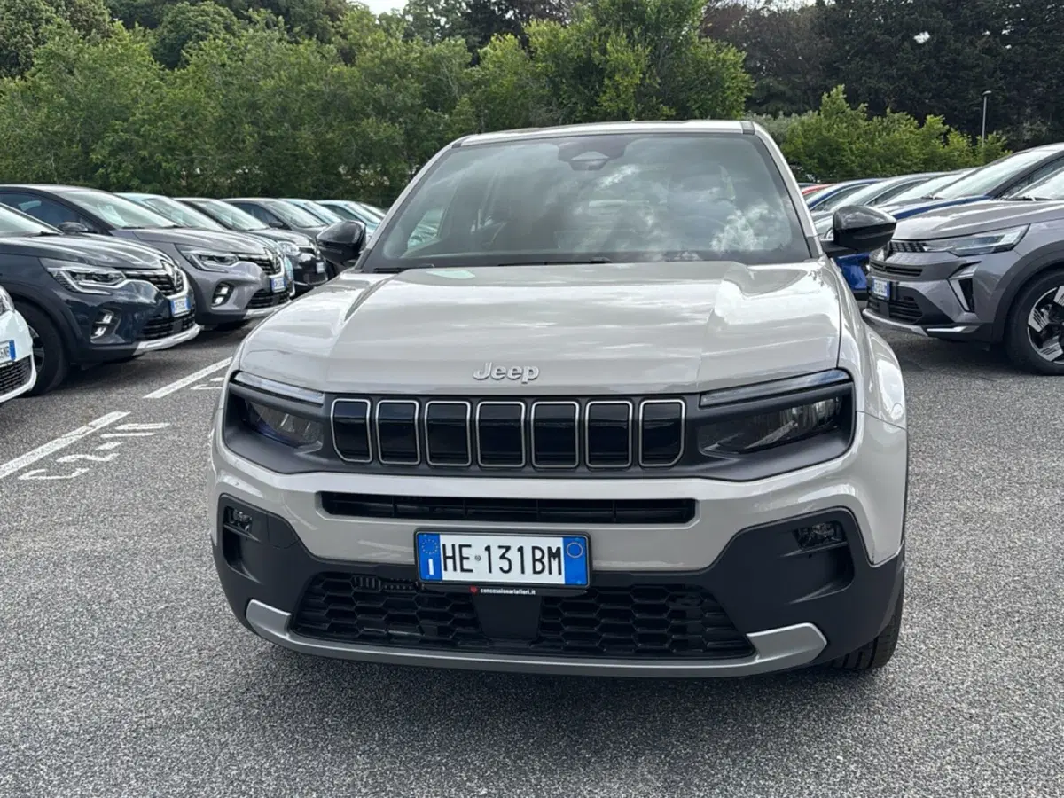 Jeep Avenger nuova a Roma (6)