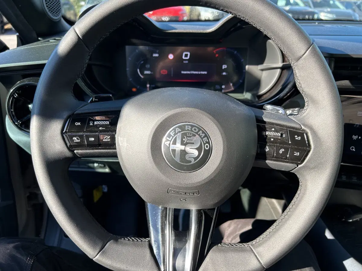 Alfa Romeo Junior usata a Latina (16)