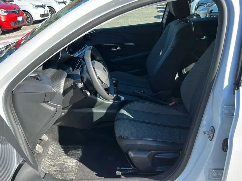 Peugeot 208 usata a Roma (12)
