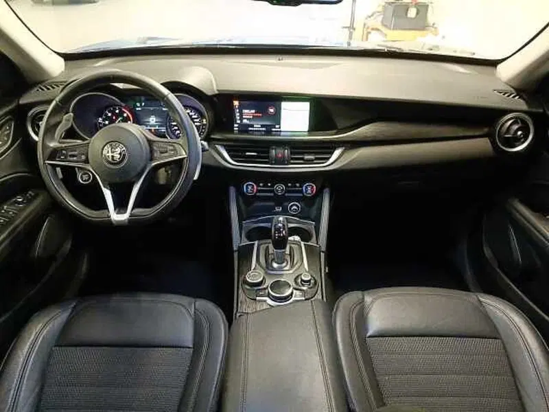 Alfa Romeo Stelvio usata a Teramo (16)
