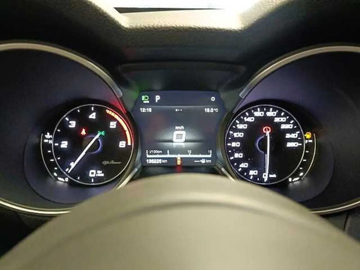 Alfa Romeo Stelvio usata a Teramo (18)