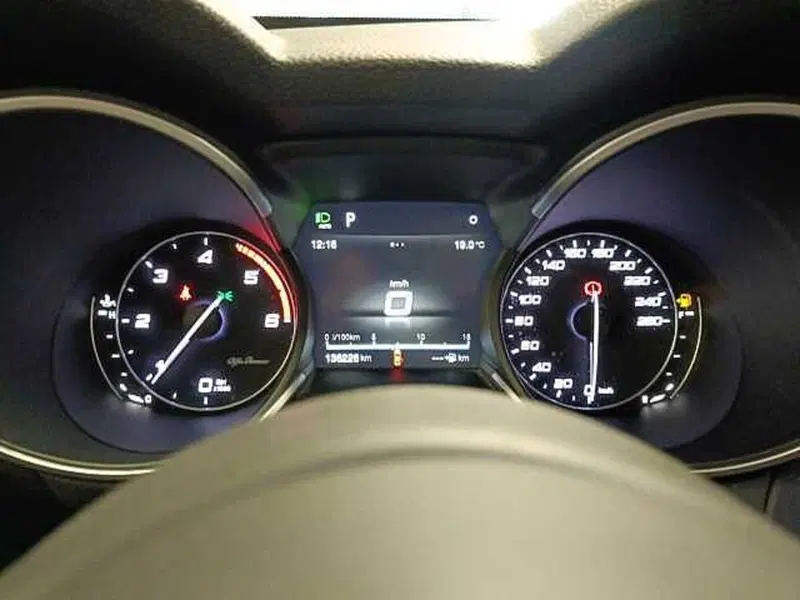 Alfa Romeo Stelvio usata a Teramo (18)