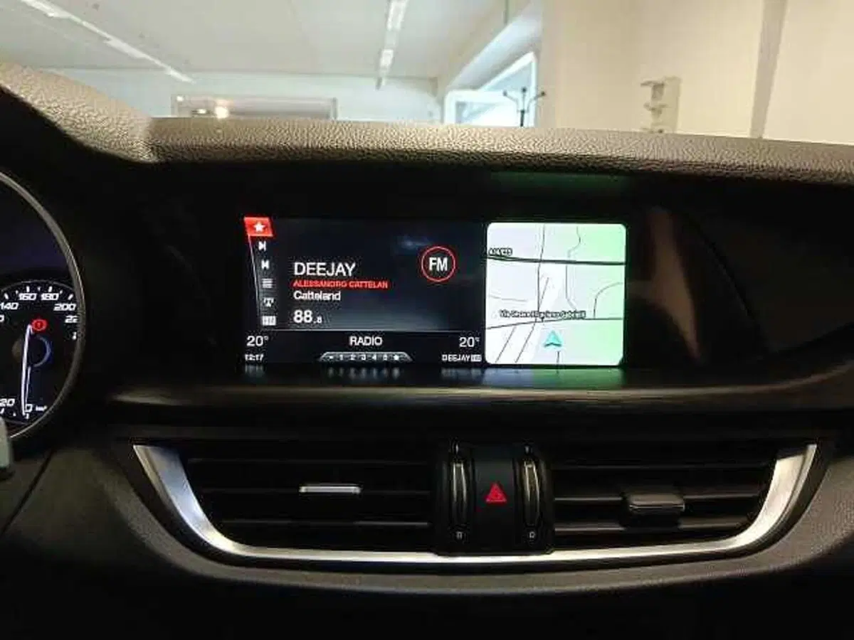 Alfa Romeo Stelvio usata a Teramo (19)