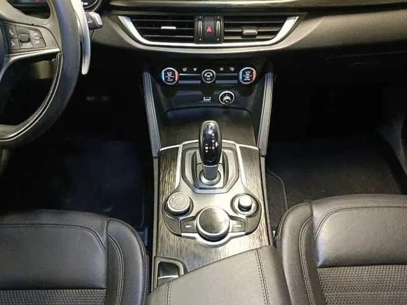 Alfa Romeo Stelvio usata a Teramo (20)