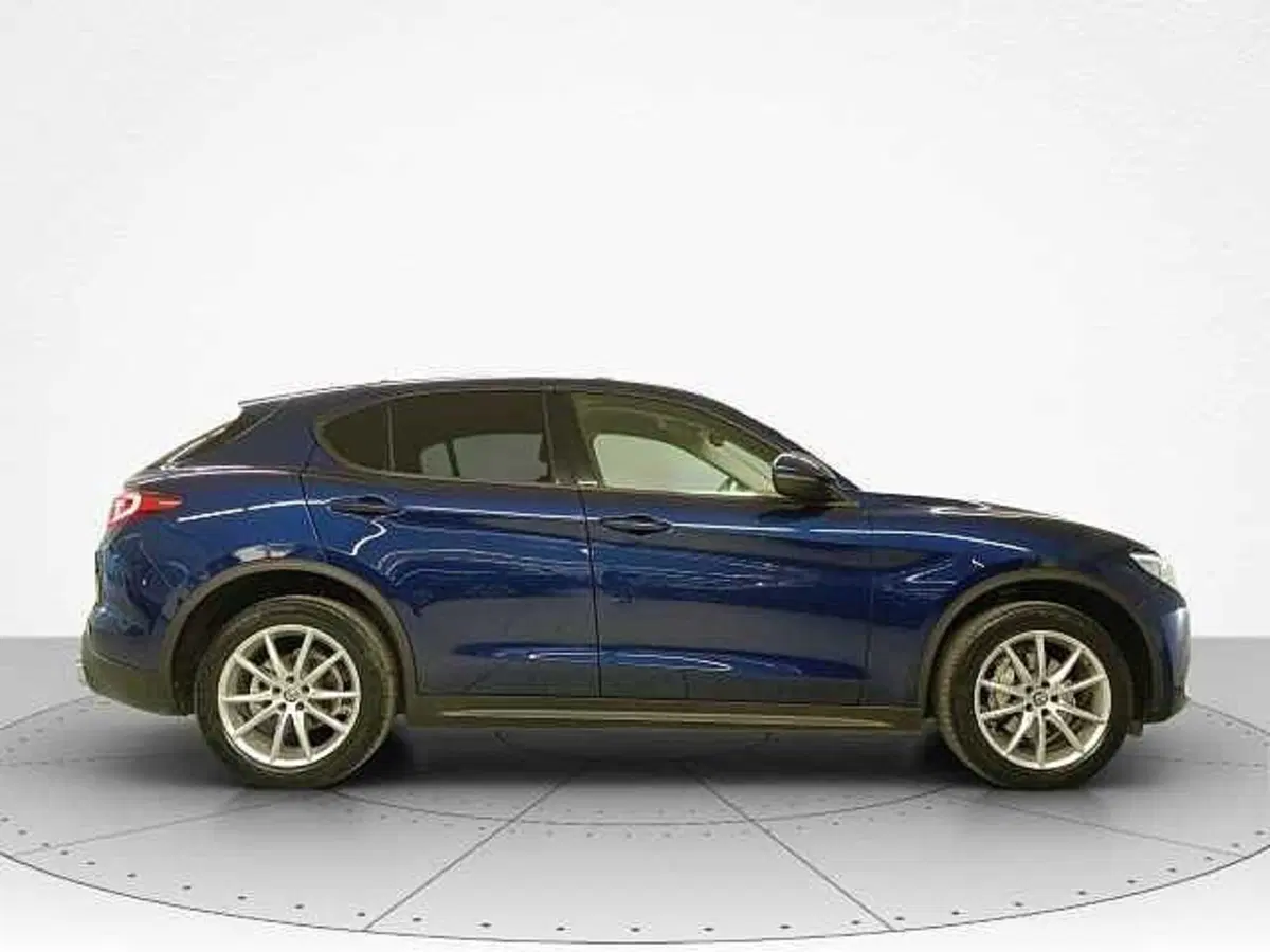 Alfa Romeo Stelvio usata a Teramo (5)