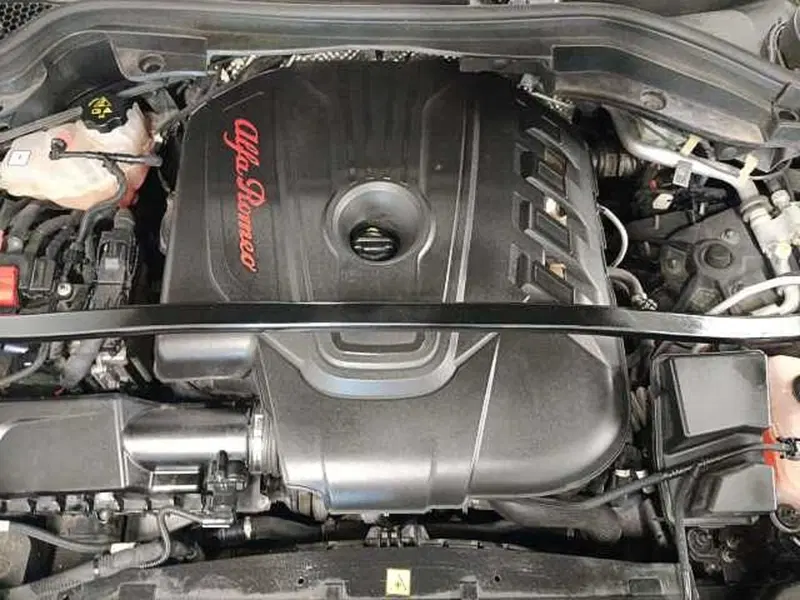 Alfa Romeo Stelvio usata a Teramo (7)