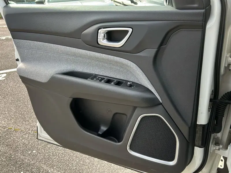 Jeep Compass usata a Latina (20)